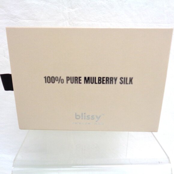 Blissy White Silk Queen Pillowcase - Picture 3 of 6